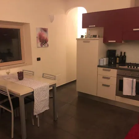 Ficarra Daire Mezzegra